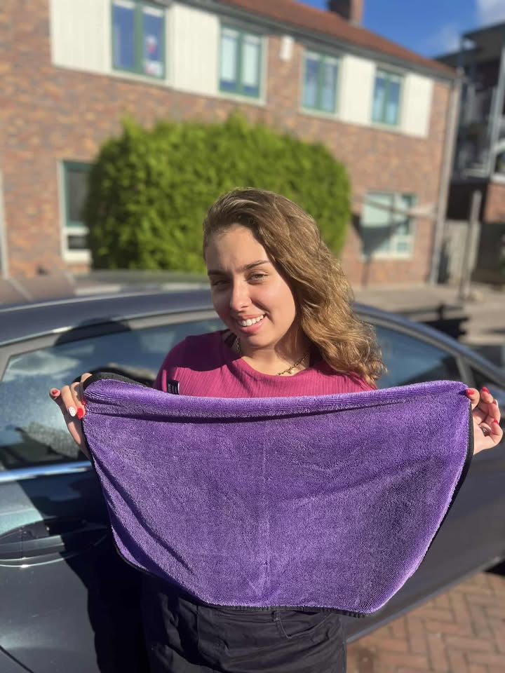 IntenseDry – Ultimate mikropluošto džiovinimo rankšluostis Violetinė